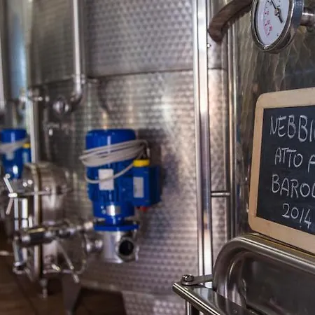 Cascina Arcangelo Raffaele Tatil Evi Verduno