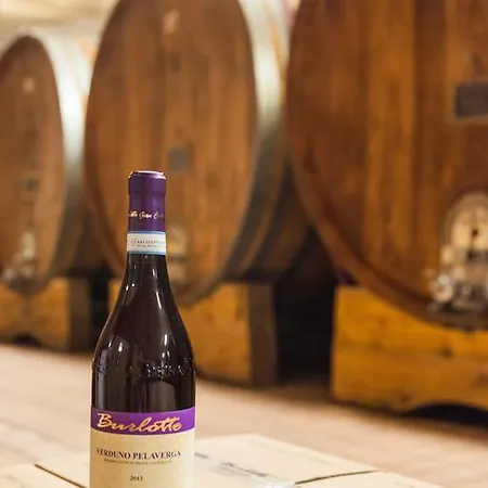 Cascina Arcangelo Raffaele בית נופש Verduno