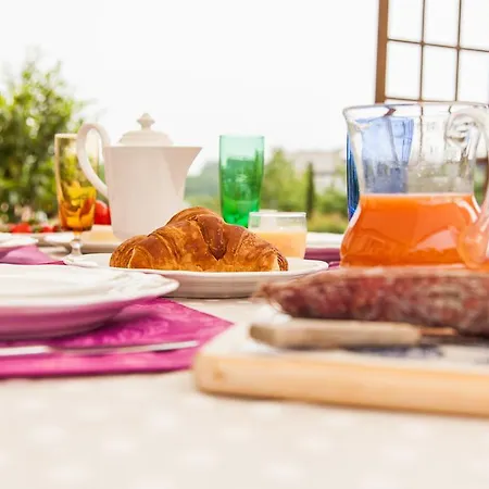 Cascina Arcangelo Raffaele Tatil Evi *