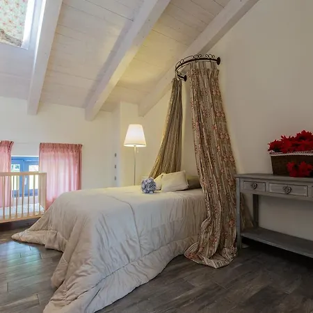 Cascina Arcangelo Raffaele Tatil Evi *