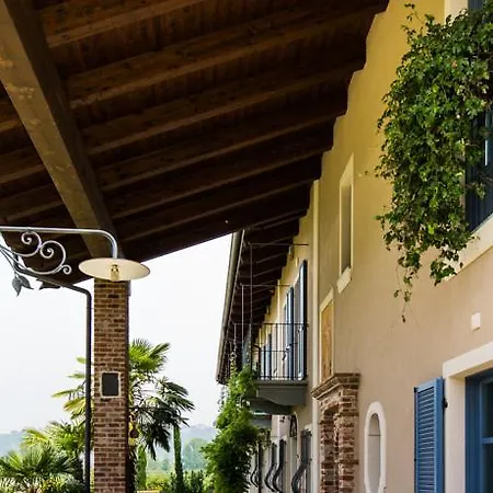 Cascina Arcangelo Raffaele Tatil Evi Verduno