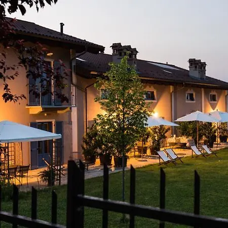 Cascina Arcangelo Raffaele Tatil Evi Verduno