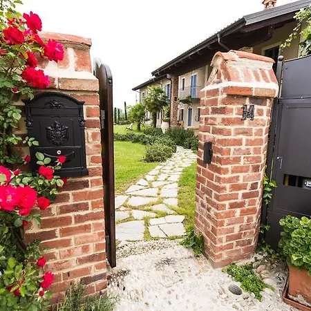 Cascina Arcangelo Raffaele בית נופש