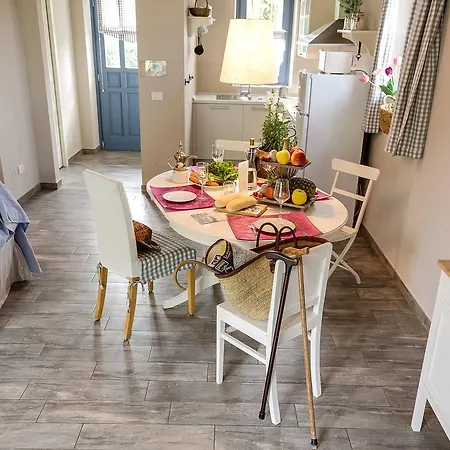 Tatil Evi Cascina Arcangelo Raffaele Verduno