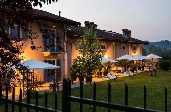 Cascina Arcangelo Raffaele Vakantiehuis Verduno